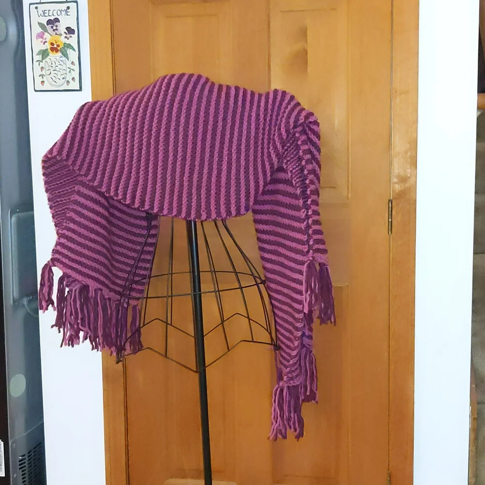 Hand Knit Plum and Fuschia Wool Acrylic Blend Blanket Scarf With FRINGE - Picture 3 of 8